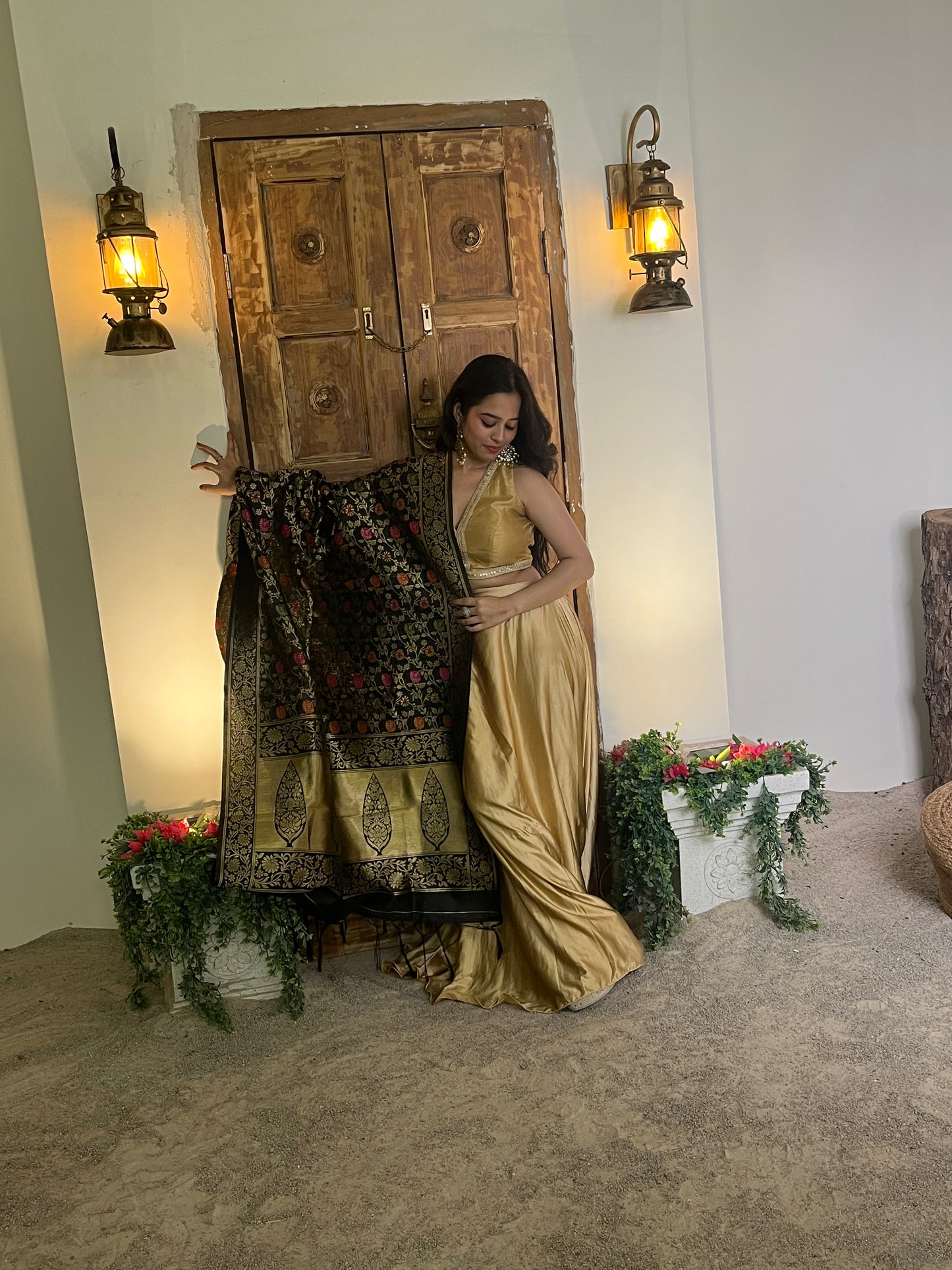 Banarasi Zari Dupatta – Ruby Red Elegance